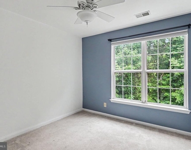 4872 Ebb Tide Court - Photo Thumbnail 17