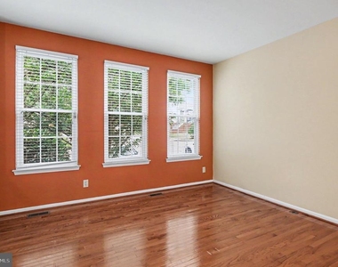 4872 Ebb Tide Court - Photo Thumbnail 5