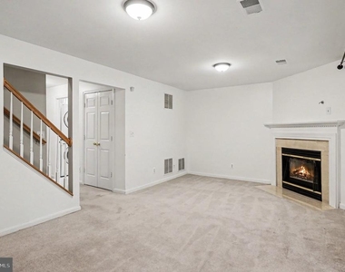 4872 Ebb Tide Court - Photo Thumbnail 10