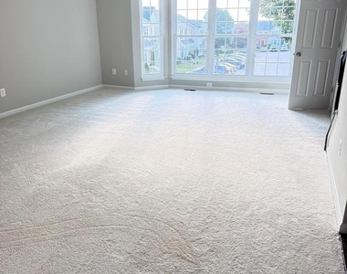 9253 Jessica Drive - Photo Thumbnail 4