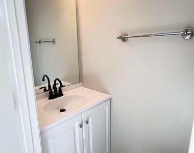 9253 Jessica Drive - Photo Thumbnail 8
