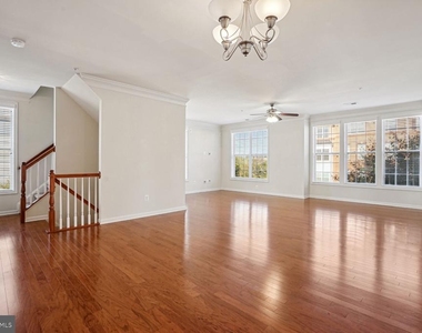 43085 Thoroughfare Gap Terrace - Photo Thumbnail 3