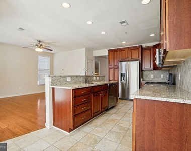 43085 Thoroughfare Gap Terrace - Photo Thumbnail 6