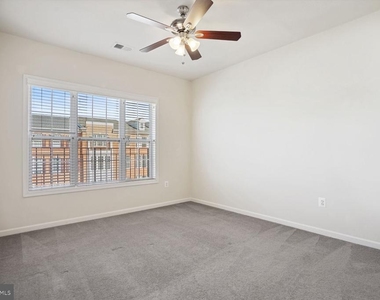 43085 Thoroughfare Gap Terrace - Photo Thumbnail 14