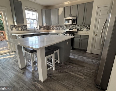 336 Baish Drive Se - Photo Thumbnail 2
