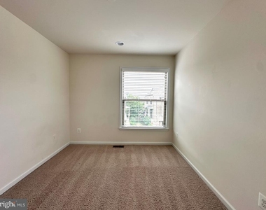 23451 Epperson Square - Photo Thumbnail 32