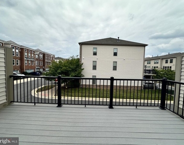 23451 Epperson Square - Photo Thumbnail 38