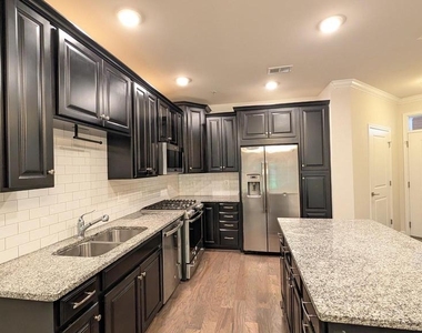 23235 Milltown Knoll Square - Photo Thumbnail 6