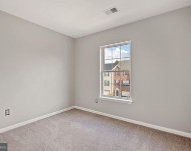 20413 Elm Grove Terrace - Photo Thumbnail 22