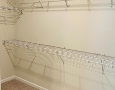 22486 Radford Point Terrace - Photo Thumbnail 15