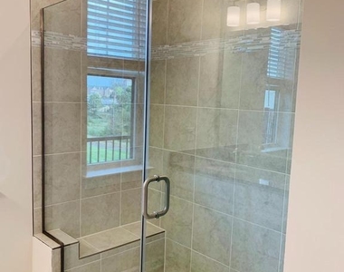22486 Radford Point Terrace - Photo Thumbnail 14