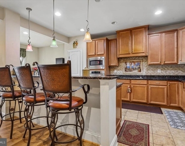 25128 Deerhurst Terrace - Photo Thumbnail 8