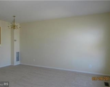 21511 Welby Terrace - Photo Thumbnail 8