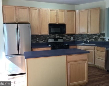 21511 Welby Terrace - Photo Thumbnail 3