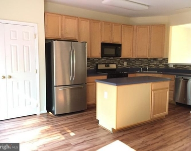 21511 Welby Terrace - Photo Thumbnail 2