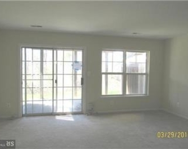 21511 Welby Terrace - Photo Thumbnail 14