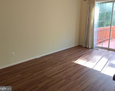 21511 Welby Terrace - Photo Thumbnail 5