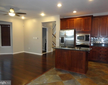 25625 Anthem Terrace - Photo Thumbnail 17
