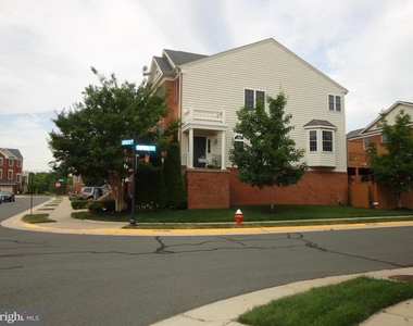 25625 Anthem Terrace - Photo Thumbnail 3