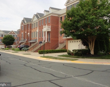 25625 Anthem Terrace - Photo Thumbnail 4