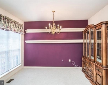 8359 Regal Oak Court - Photo Thumbnail 13