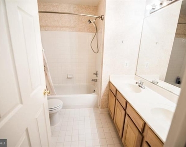 8359 Regal Oak Court - Photo Thumbnail 28
