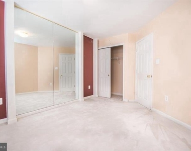 8359 Regal Oak Court - Photo Thumbnail 19