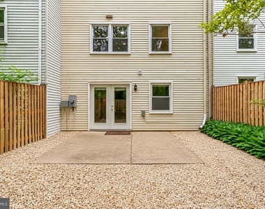 3005 Silent Valley Drive - Photo Thumbnail 5