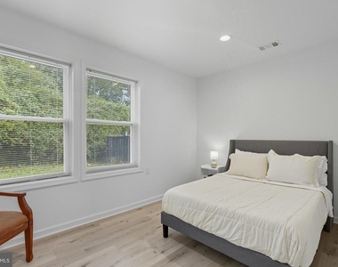 5206 Gilpin Drive - Photo Thumbnail 8