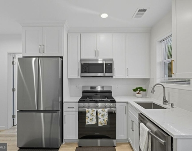 5206 Gilpin Drive - Photo Thumbnail 5