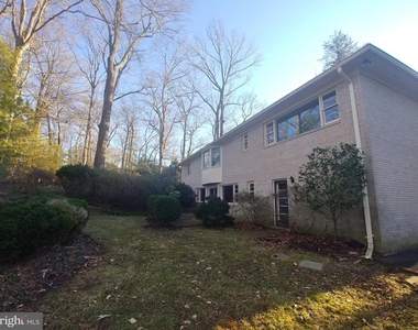 1429 Laburnum Street - Photo Thumbnail 24