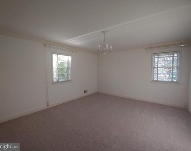 1429 Laburnum Street - Photo Thumbnail 16