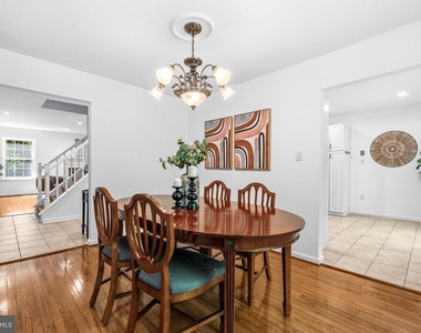 3979 Burning Bush Court - Photo Thumbnail 11