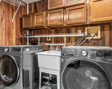3979 Burning Bush Court - Photo Thumbnail 33