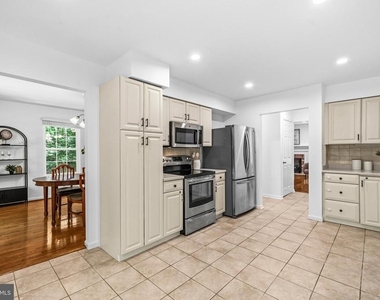 3979 Burning Bush Court - Photo Thumbnail 10