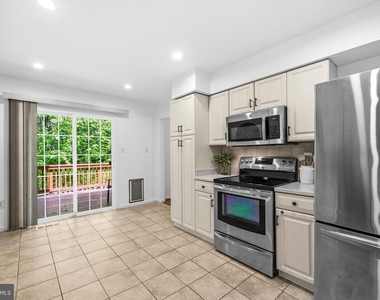 3979 Burning Bush Court - Photo Thumbnail 8
