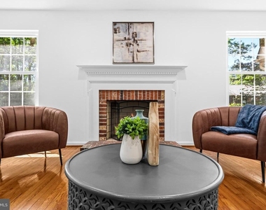 3979 Burning Bush Court - Photo Thumbnail 5