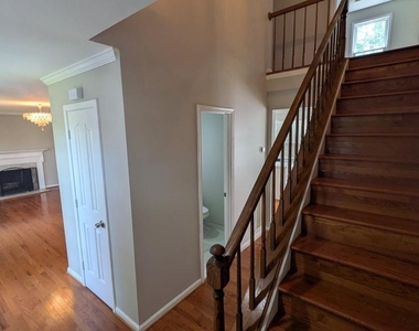 9601 Woodedge Drive - Photo Thumbnail 10