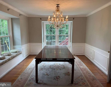 9601 Woodedge Drive - Photo Thumbnail 7