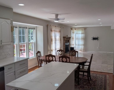 9601 Woodedge Drive - Photo Thumbnail 5