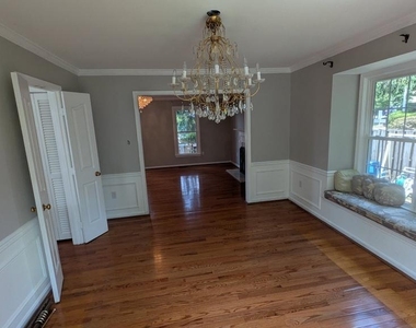 9601 Woodedge Drive - Photo Thumbnail 7