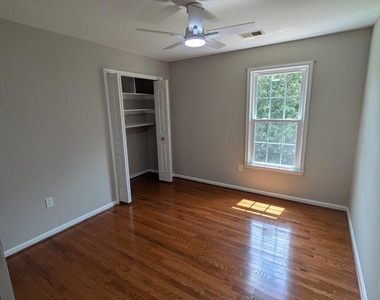 9601 Woodedge Drive - Photo Thumbnail 21