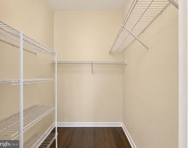 8220 Crestwood Heights Drive - Photo Thumbnail 12