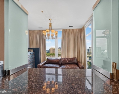 8220 Crestwood Heights Drive - Photo Thumbnail 17