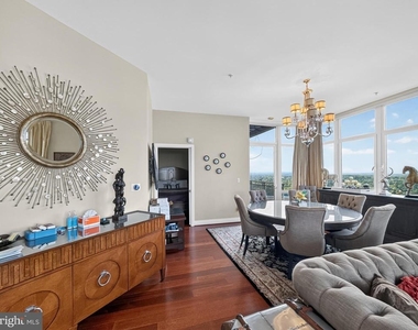 8220 Crestwood Heights Drive - Photo Thumbnail 23