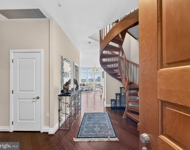 8220 Crestwood Heights Drive - Photo Thumbnail 3