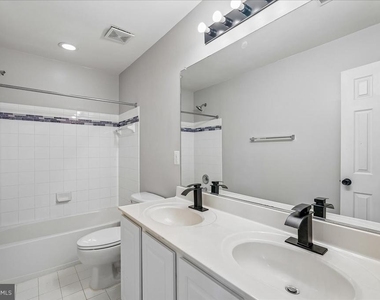 905 Royal Elm Court - Photo Thumbnail 46