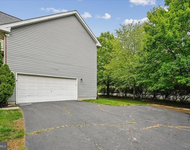 905 Royal Elm Court - Photo Thumbnail 62