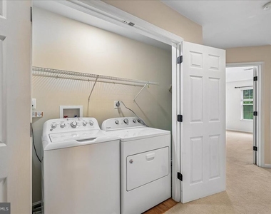 905 Royal Elm Court - Photo Thumbnail 35