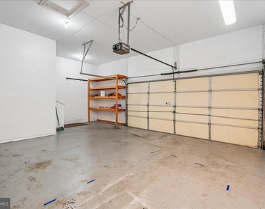 905 Royal Elm Court - Photo Thumbnail 27